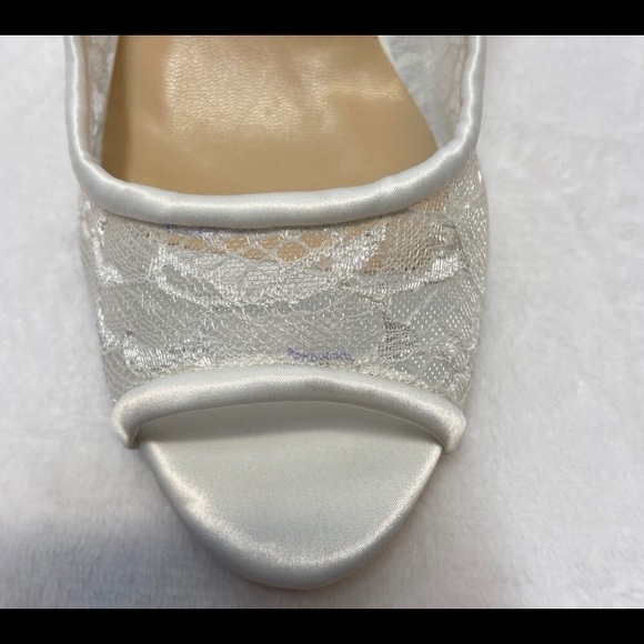 Peep Toe White Lace Wedges - Picture 8 of 9